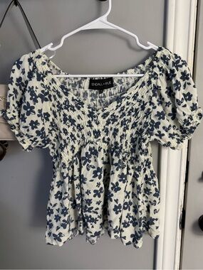 Kendall & Kylie White Smocked Puff Sleeve Peplum Blouse with Navy Floral Print
